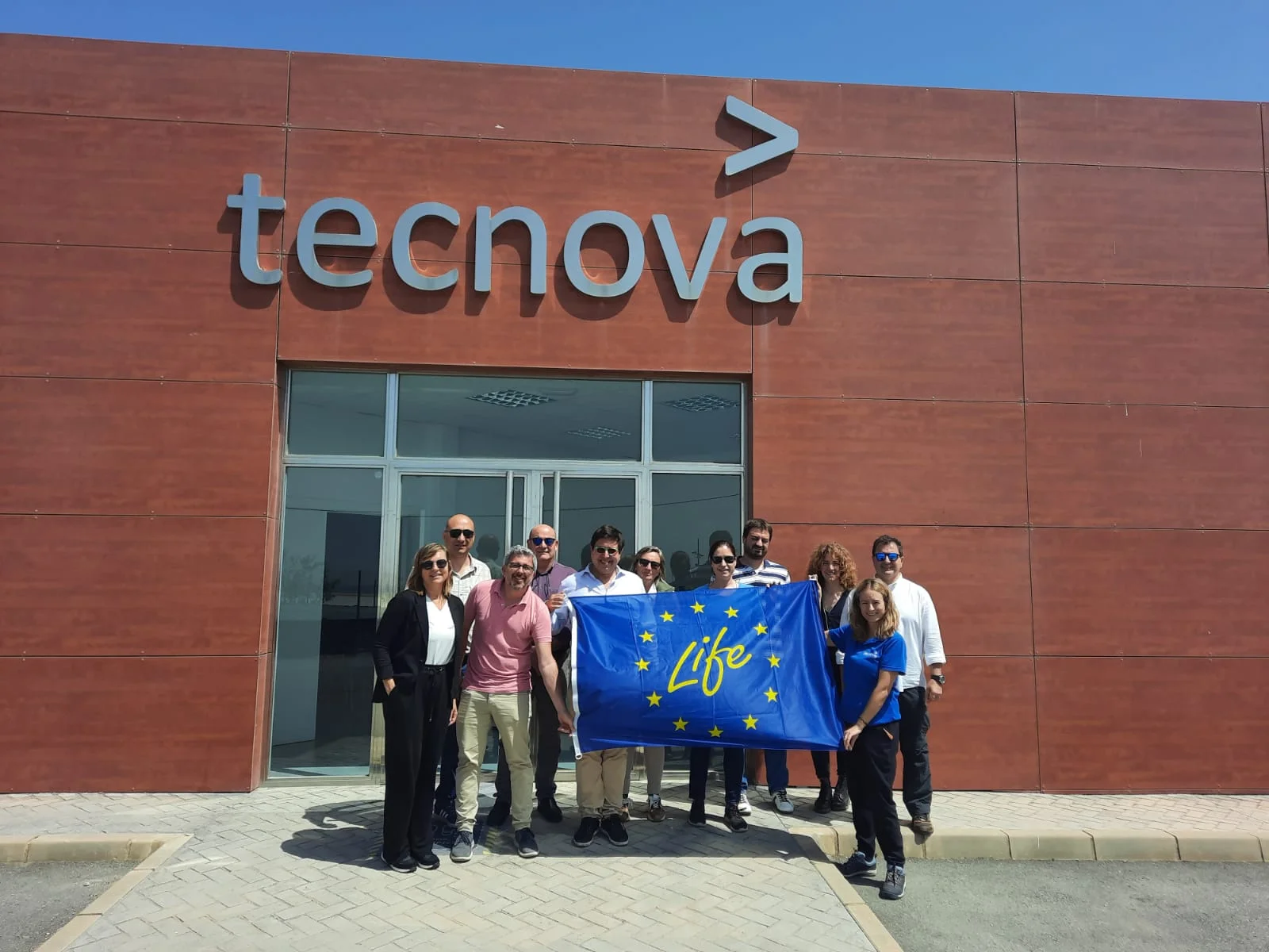 The partners of the LIFE NextFUMIGREEN project visit for the first time the facilities of the Tecnova experimental centre